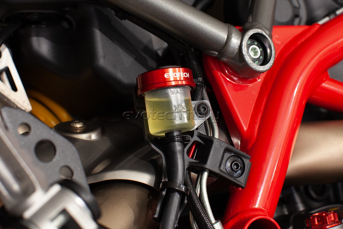 Bouchon-couvercle bocal de liquide de frein Avoc Yamaha 700 MT-07 2014>2016  - Echappement - Pièces techniques - Moto & scooter