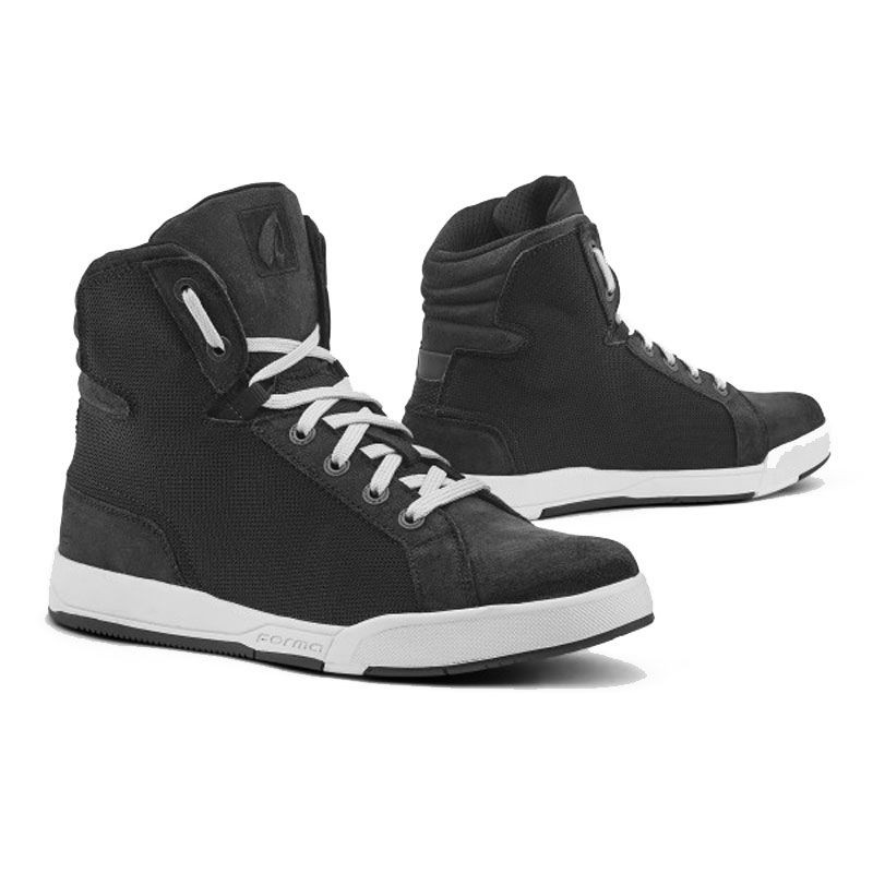 basket noir et blanche