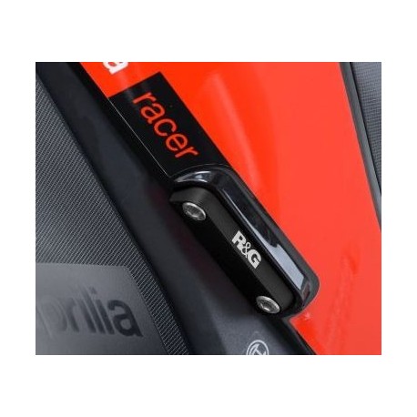 Caches orifice de repose pieds RG RACING pour moto Aprilia RSV4RR TUONO V4