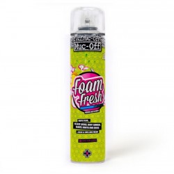 Mousse nettoyante MUC-OFF pour casque bottes moto