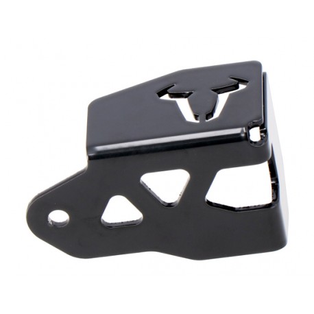 Protection de pompe de frein sw motech SUZUKI GSX-8S 2023-2024 Protection de pompe de frein sw motech SUZUKI GSX-8S 2023-2024