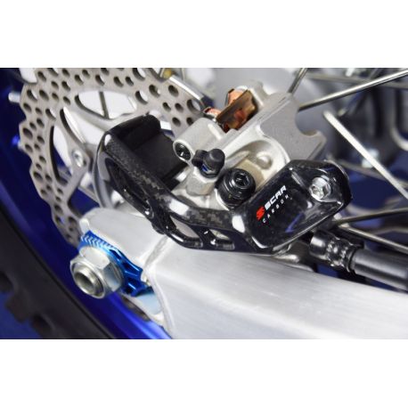 Protection étrier arrière SCAR carbone KAWASAKI KX-F 250 KX 250 KX-F 450 KX 450